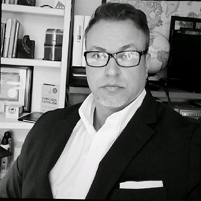 Dr. Christopher Noe